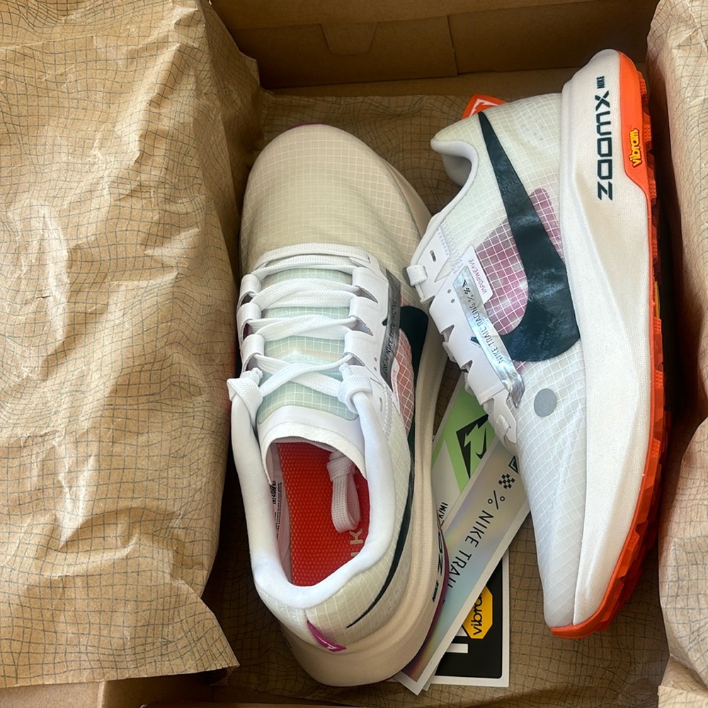 NWT. Nike Zoomx Ultrafly Trail Running Shoe.